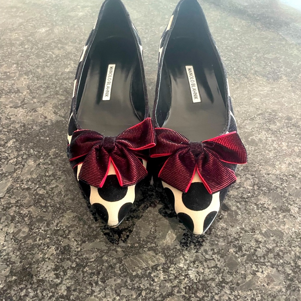 Manolo Blahnik, designer flats new